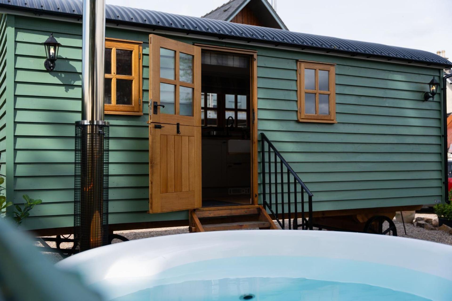 Driftwood & Hot Tub Villa Fort William Kültér fotó