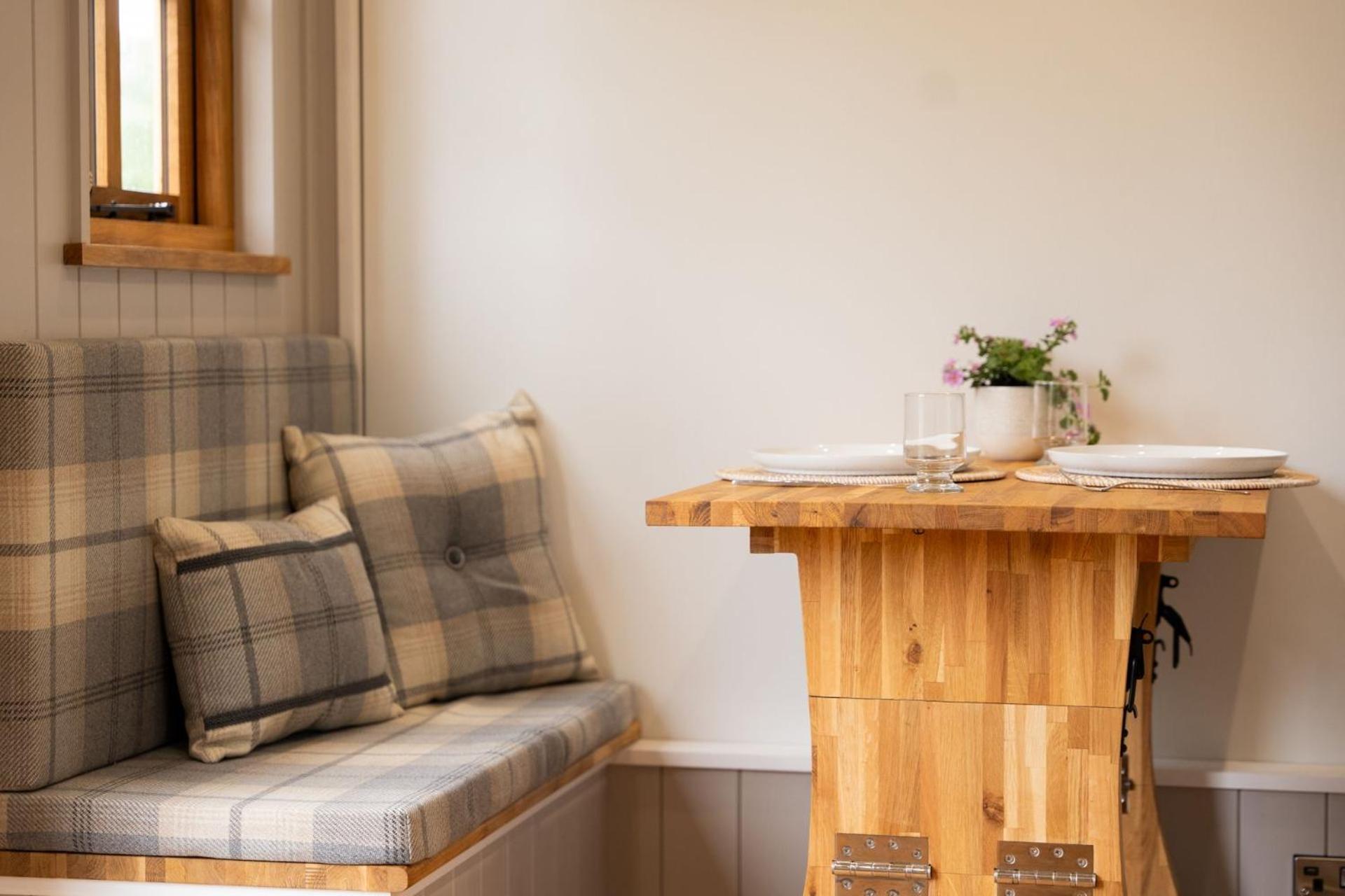 Driftwood & Hot Tub Villa Fort William Kültér fotó