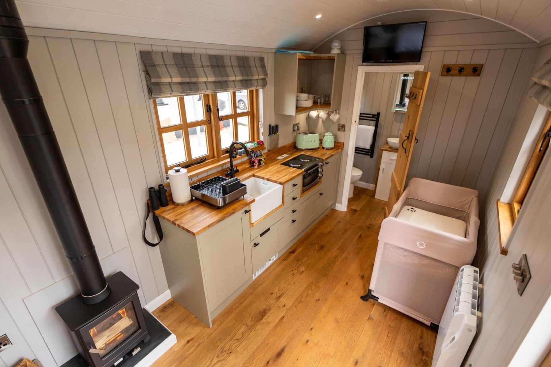 Driftwood & Hot Tub Villa Fort William Kültér fotó
